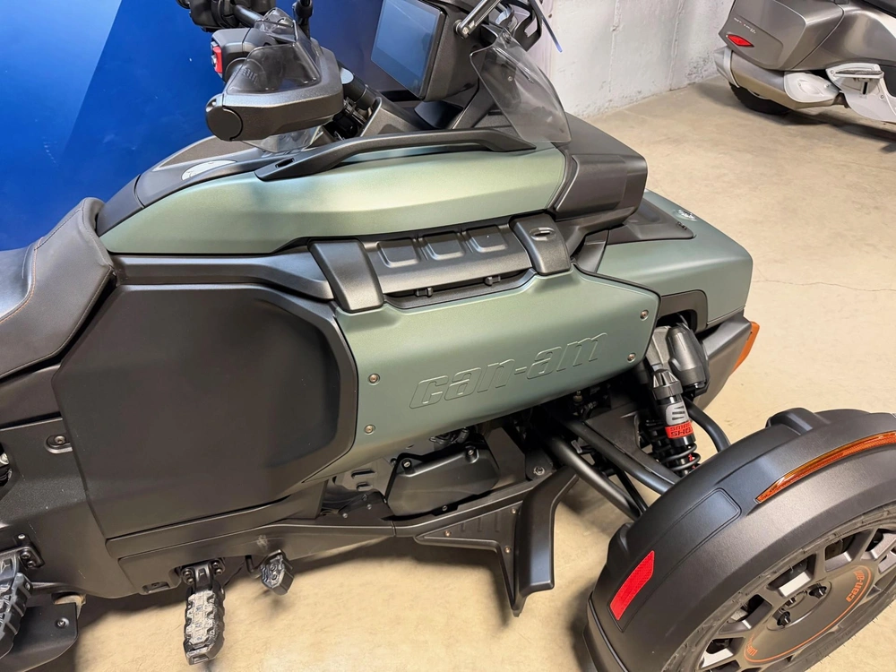 Can-am Canyon Redrock 2025 alt