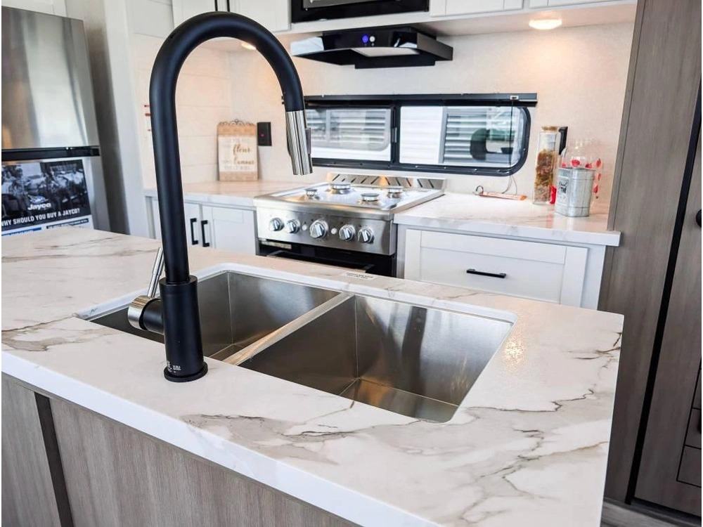 Jayco Jay Flight Bungalow 401loft 2026 alt