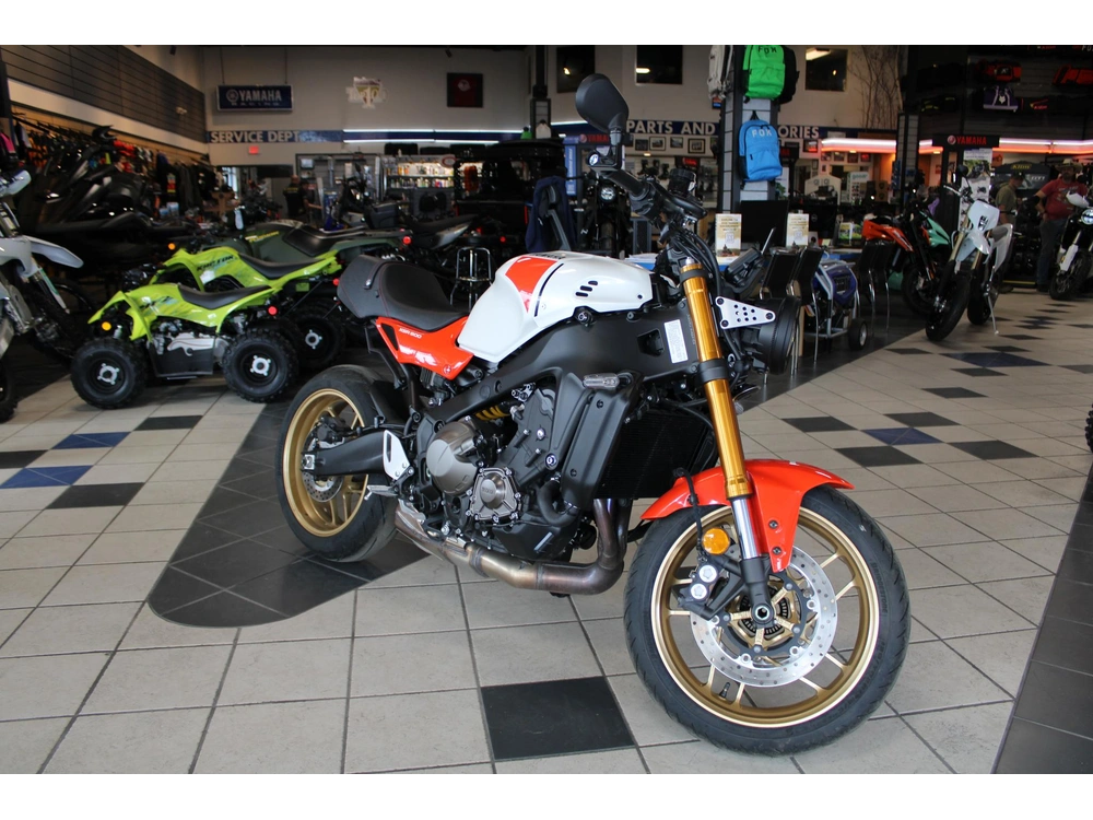 2024 Yamaha Xsr 900 alt