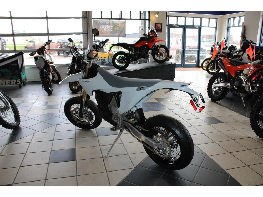 2026 Stark Future Varg Ex 80 Hp alt