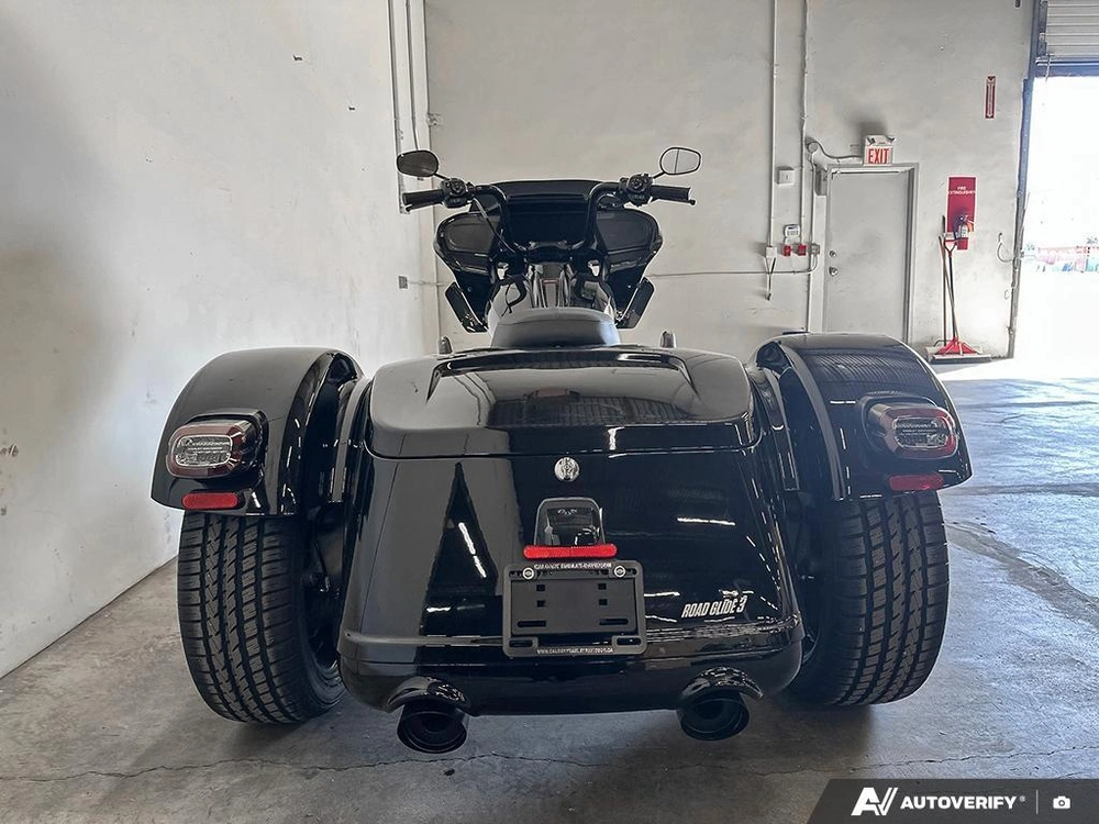 2026 Harley-davidson Road Glide 3 alt