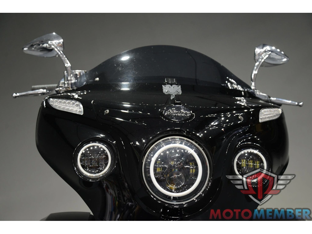 2017 Indian Motorcycle Roadmaster alt