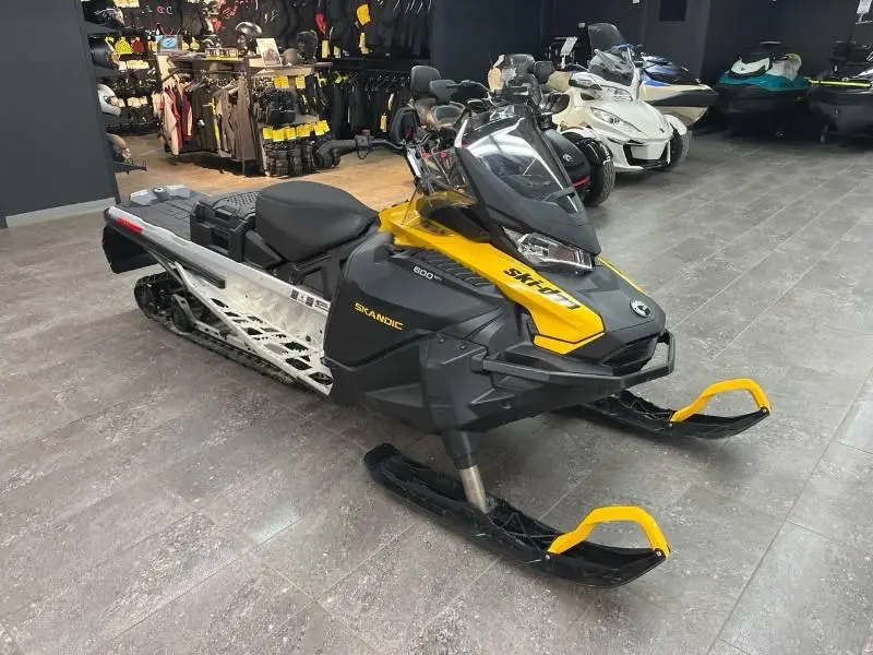2026 Ski-doo Skandic Sport 600 Efi Utility 1.25'' E.s. alt