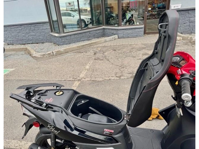 Scootterre Rebel 50 2023 alt