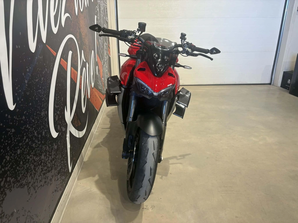 Ducati Streetfighter V4 2021 alt