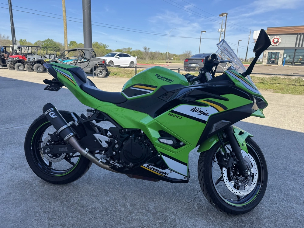 2026 Kawasaki Ninja 500 Base alt