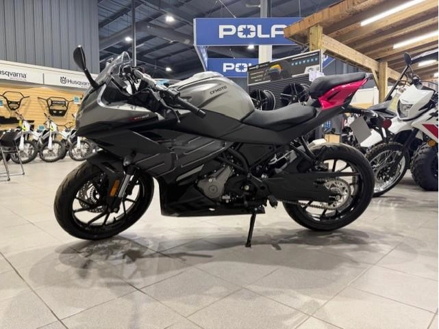 2026 Cfmoto 300ss Nebula Black alt