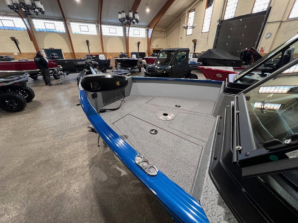 2024 Lund Boat Co 1775 Adventure Sport alt