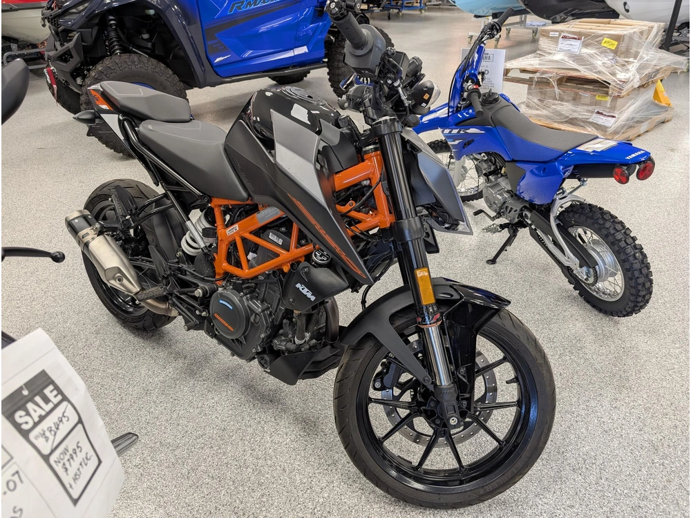 2023 Ktm Duke 390 alt