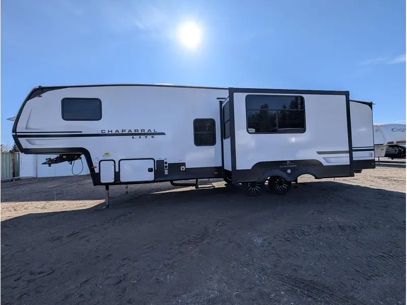 Coachmen Chaparral 274bh 2026 alt