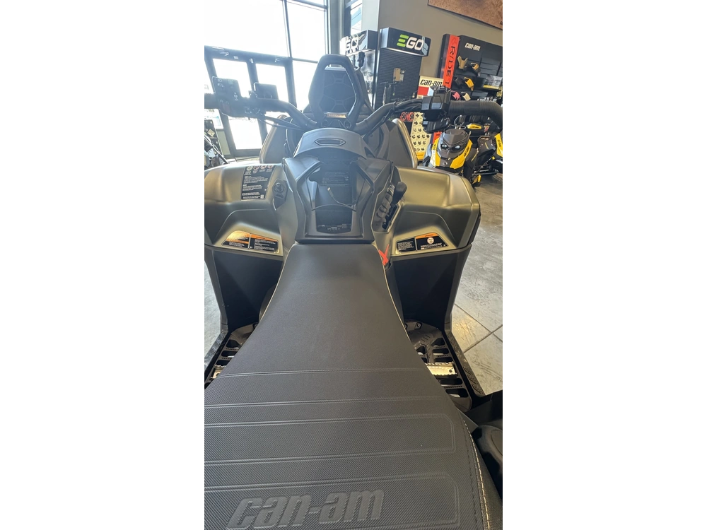 2026 Can-am Outlander Xmr 1000r Loft Green Satin alt