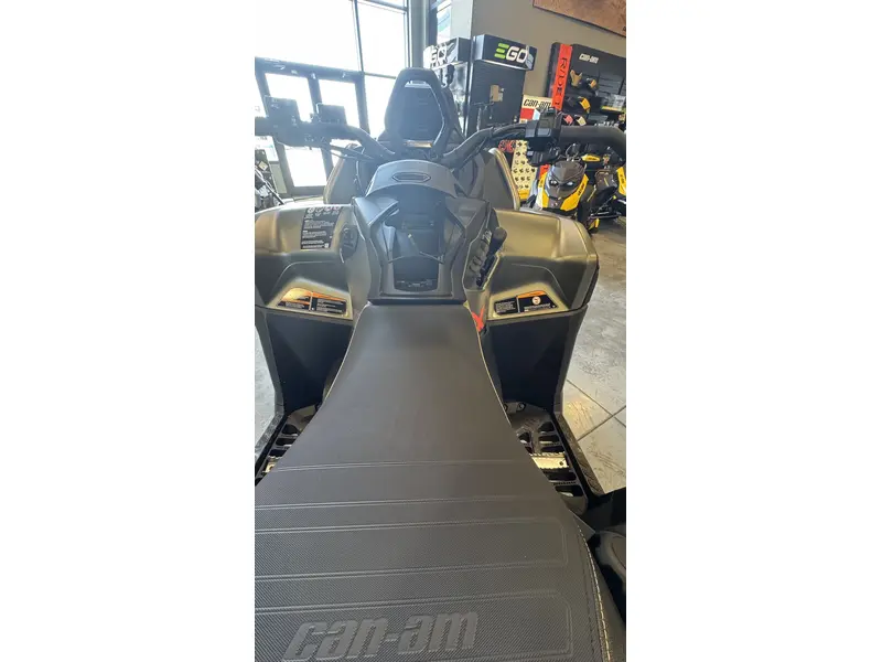 Can-Am Outlander XMR 1000R Loft Green Satin 2026