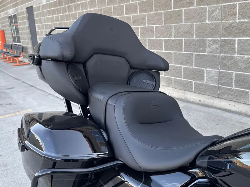 2026 Harley-Davidson FLTRXL - Road Glide® Limited thumbnail 18
