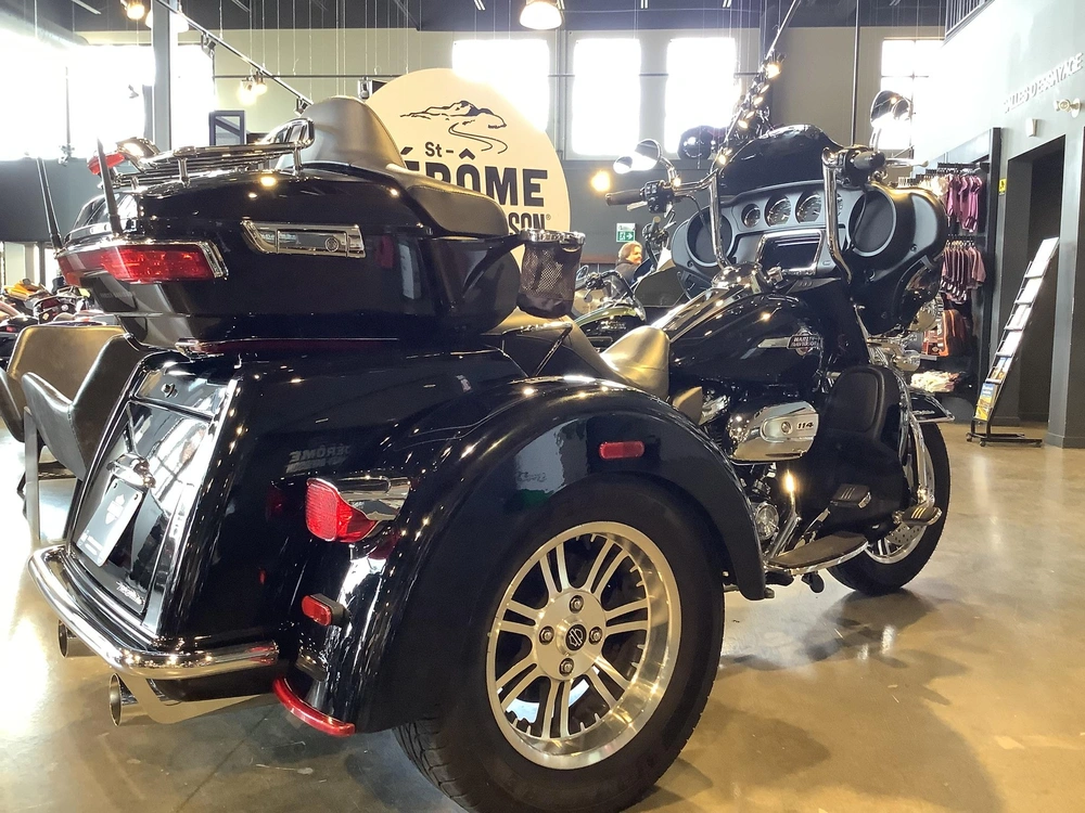 Harley-davidson Tri - Glade Ultra Flhtcutg001 2024 alt