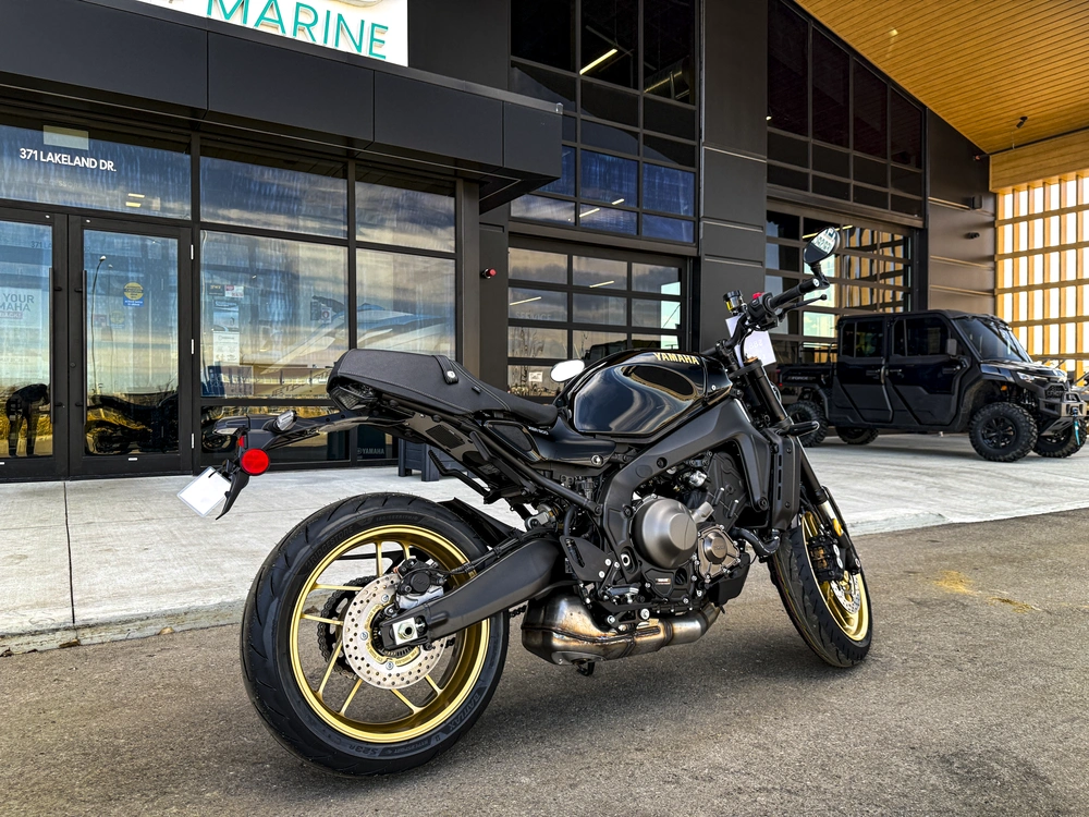 2026 Yamaha Xsr900 alt