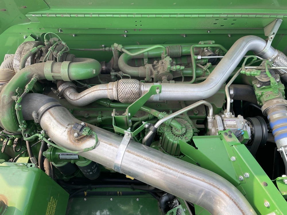 2022 John Deere T670 alt