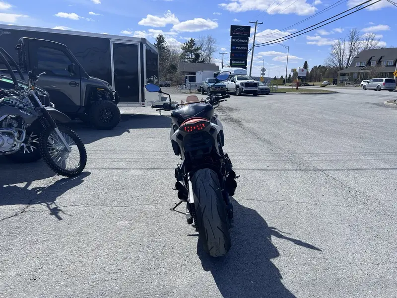 2013 Kawasaki Z 1000 thumbnail 4