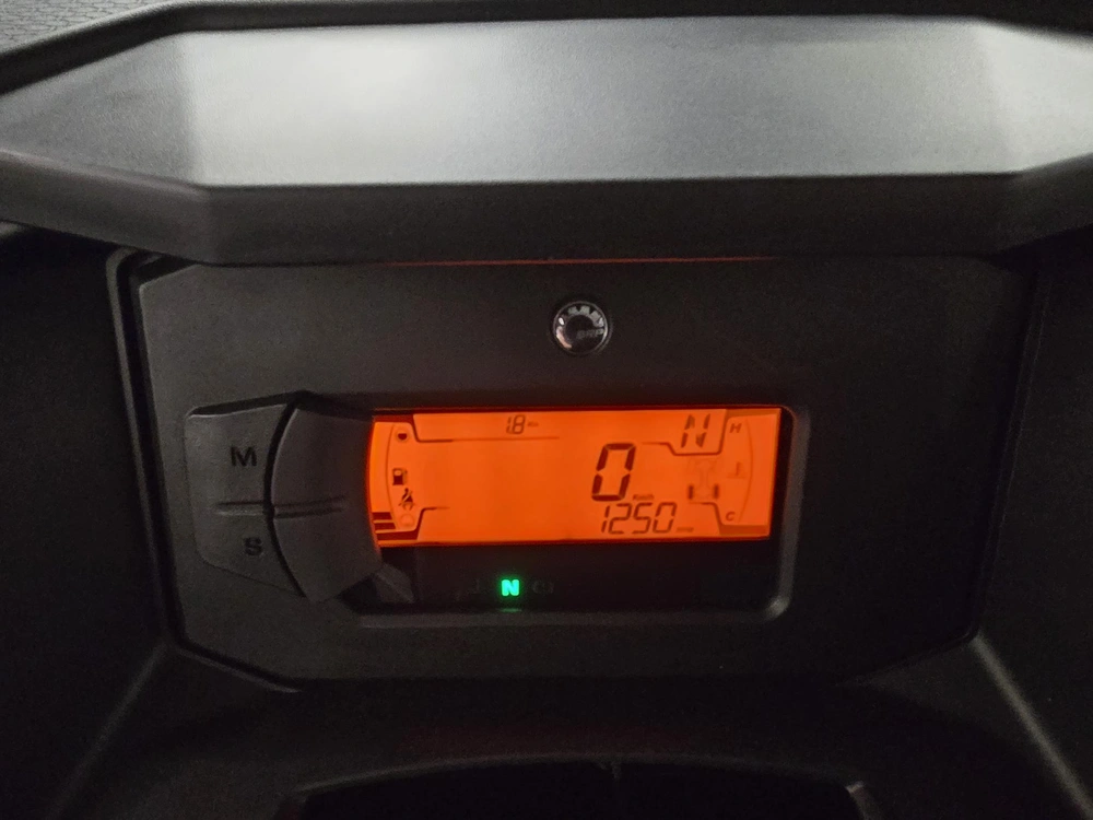 2026 Brp Defender Limited Cab Hd11 alt