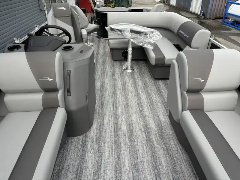 Bennington Marine 21S (Stern Fishing) Pontoon w/ Yamaha F90HP 2025