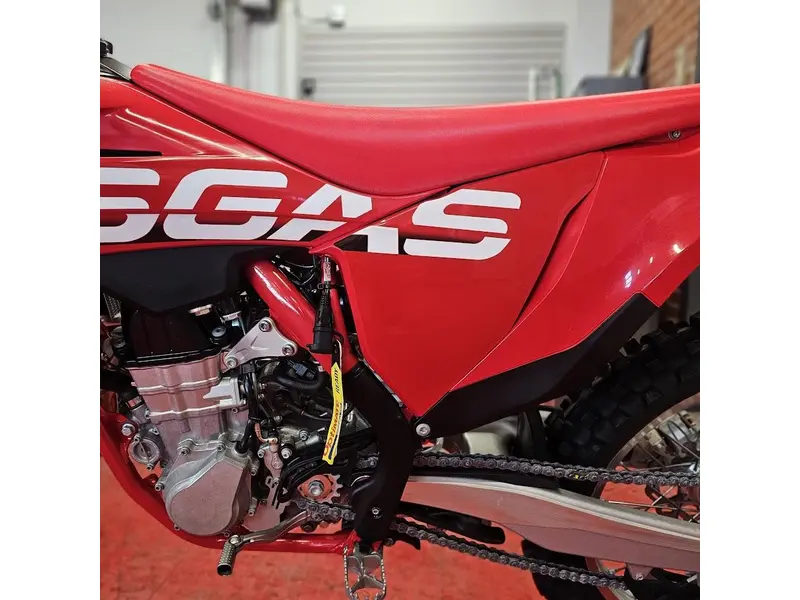 2023 GASGAS MC 450F thumbnail 13