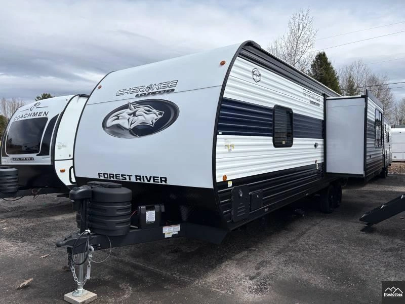 2026 Cherokee Grey Wolf 26 Ss alt