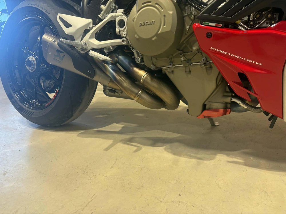 Ducati Streetfighter V4 2021 alt