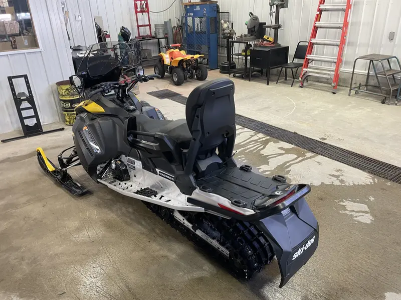 Ski-Doo Grand Touring Sport 600 ACE 2026