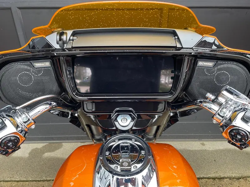 2026 Harley-Davidson FLHXSE - CVO™ Street Glide® thumbnail 16