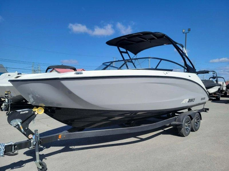 2026 Yamaha Ar 250 2026 alt