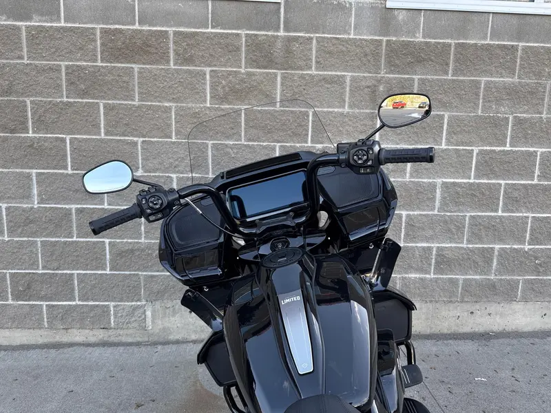 2026 Harley-Davidson FLTRXL - Road Glide® Limited thumbnail 12