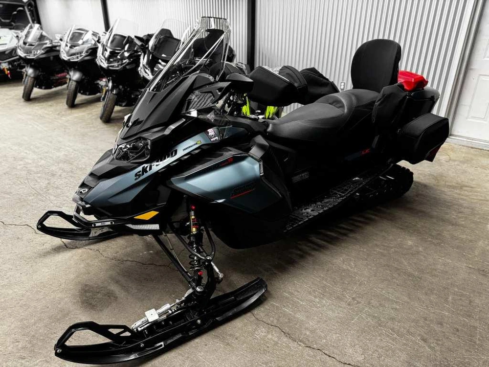 Ski-doo Grandtouring Platini 2026 alt