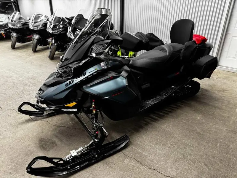 Ski-doo GRANDTOURING PLATINI 2026