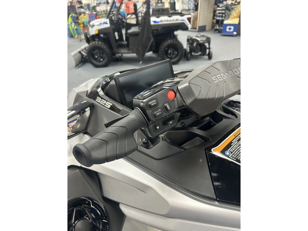 2026 Sea-doo Gtx Limited 325 (sound System) "white Pearl (premium Color)" alt