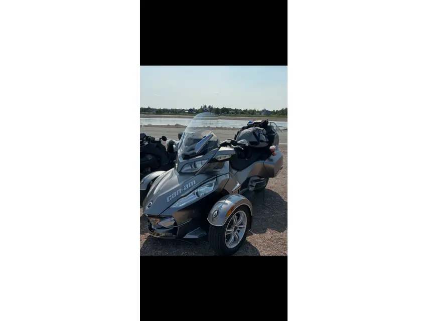 2012 Can-Am SPYDER RT-S