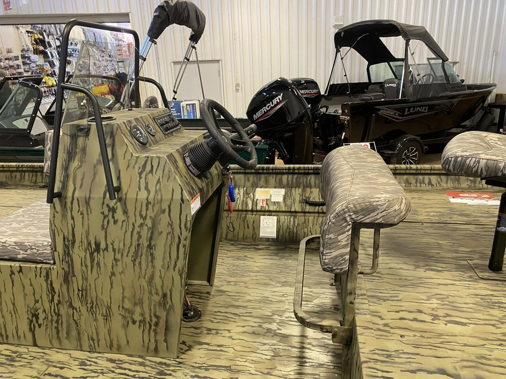 2026 Lund Boat Co 1870 Predator, 105 Jet alt