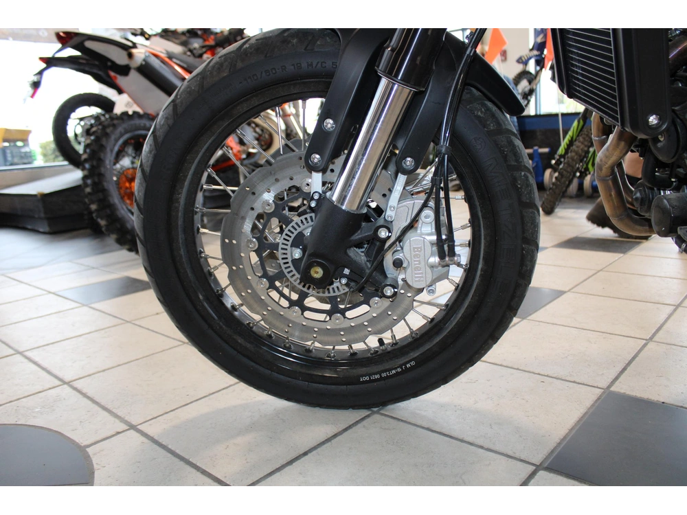 2022 Benelli Leoncinotr alt