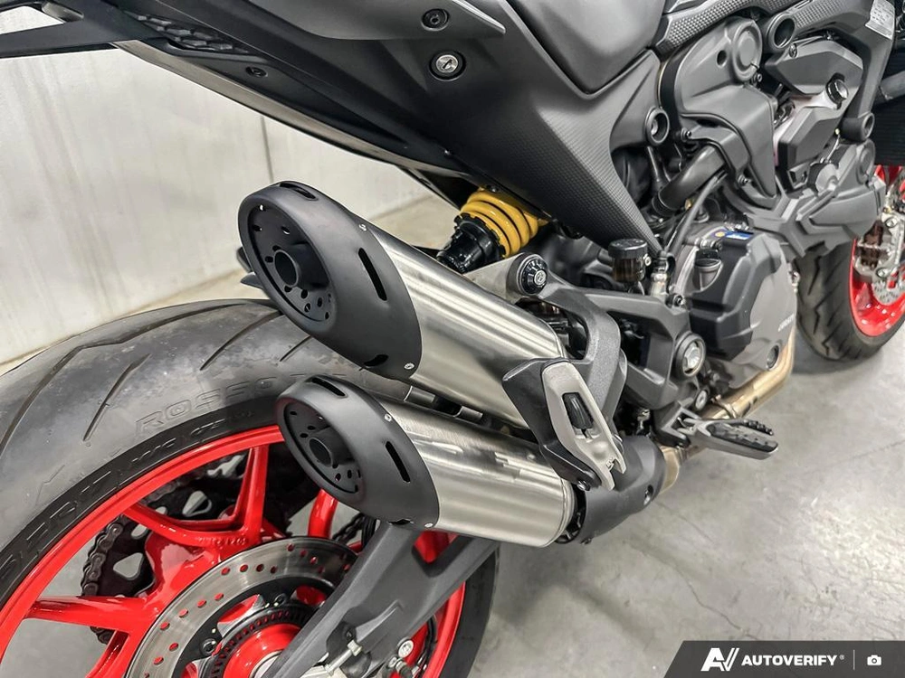 2022 Ducati Monster alt