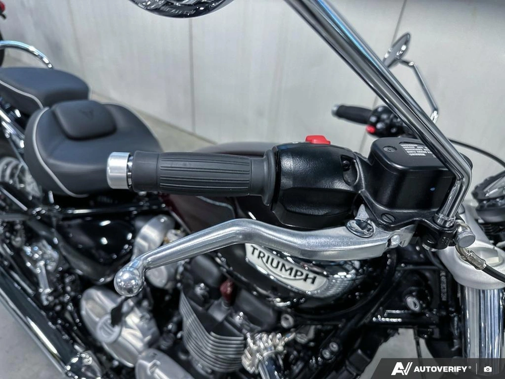 2024 Triumph 1200 Stealth alt
