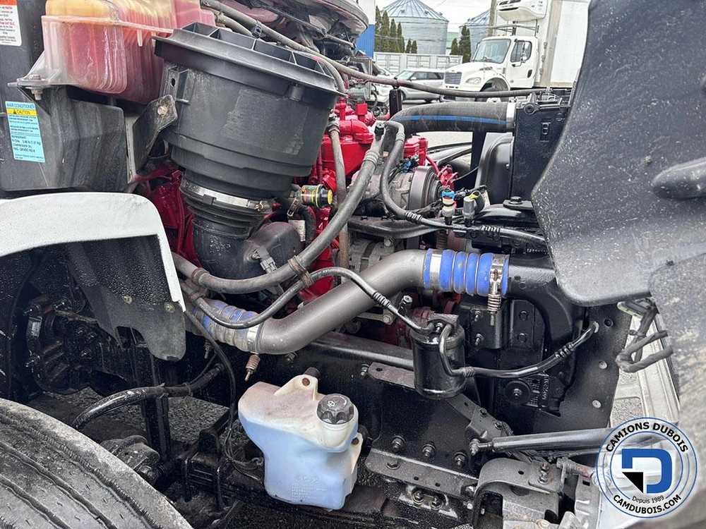 2019 Freightliner M2-106 alt