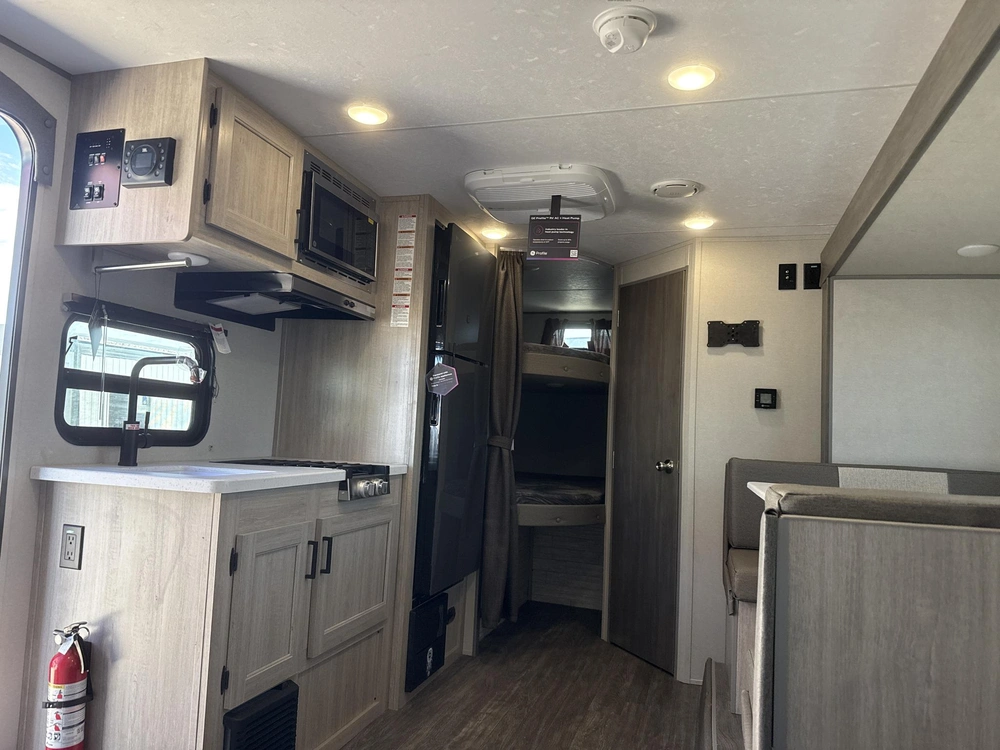 2026 Forest River Aurora 18bhsx alt