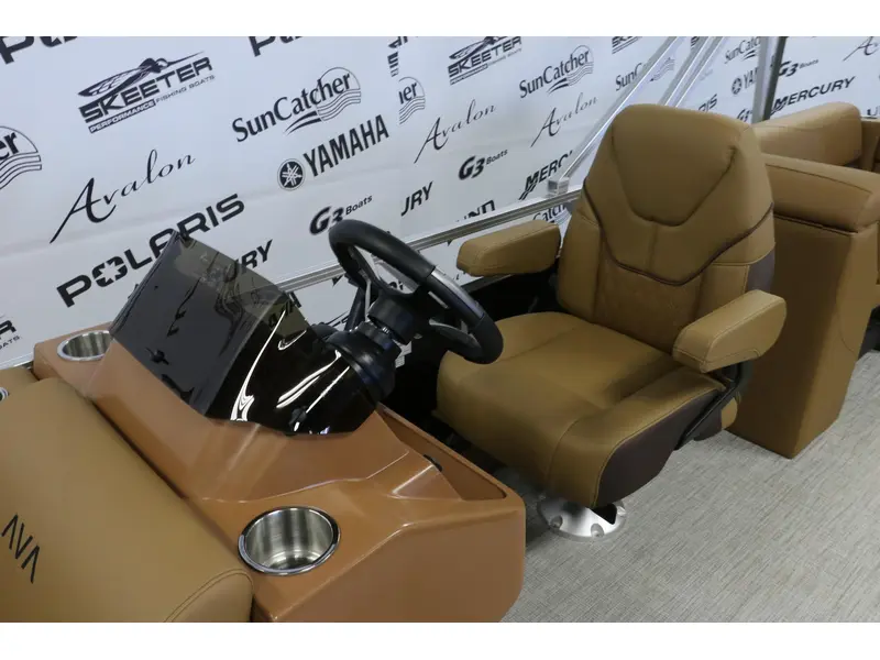Avalon VLS 2180 QUAD LOUNGER + YAMAHA 70 HP 2026