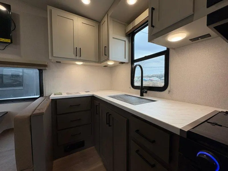 2026 Blackthorn 229RK