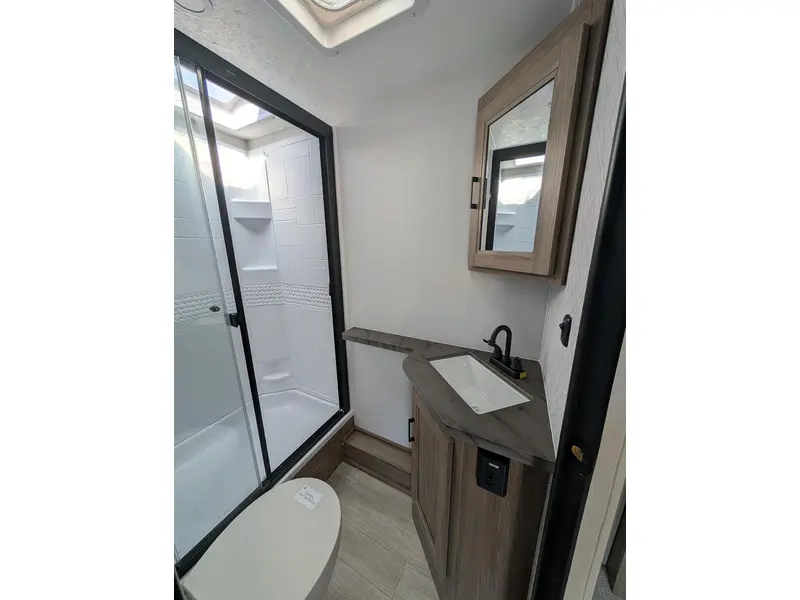 2026 Coachmen Freedom Express ultra lite 245RKS