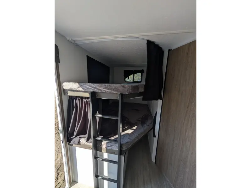 2026 Coachmen Freedom Express ultra lite 245RKS