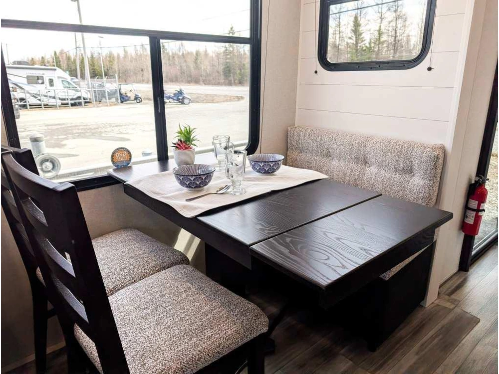 Jayco Jay Flight Bungalow 401loft 2026 alt