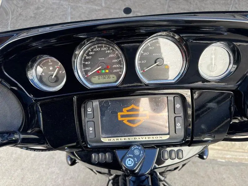 2018 Harley-Davidson FLHXS - Street Glide® Special thumbnail 17