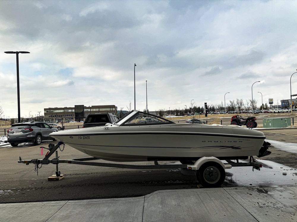 2004 Bayliner 175 alt