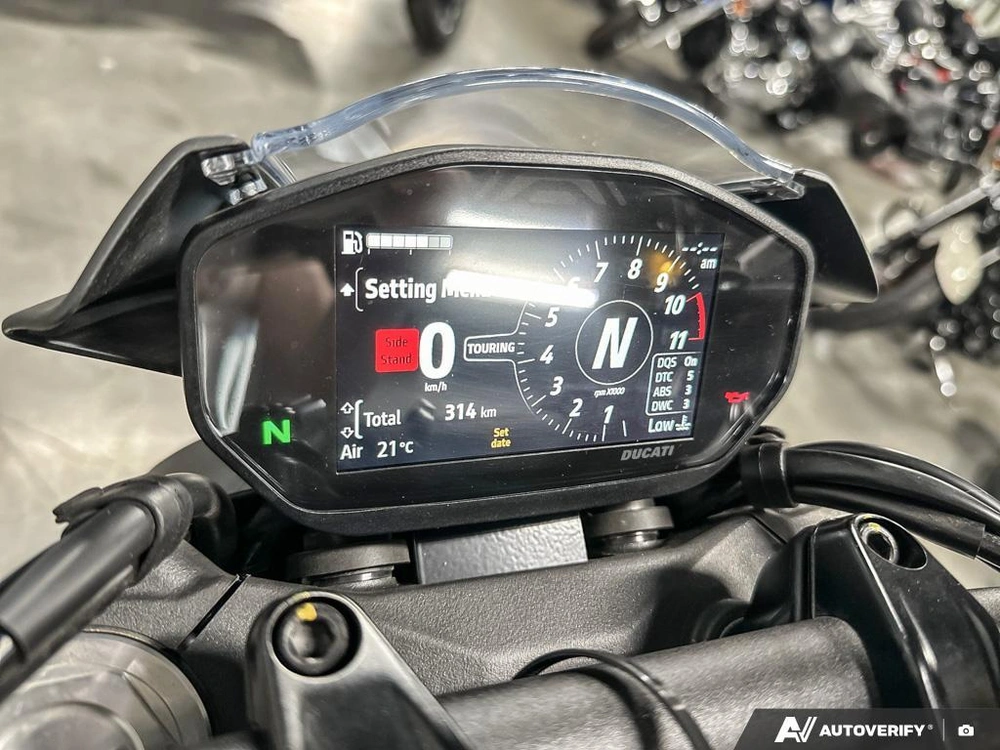 2022 Ducati Monster alt