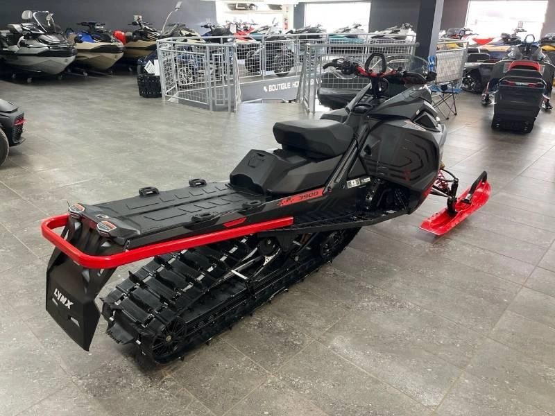 Lynx Brutal Re 15'' 900 Ace Turbo R Powdermax 2.5'' E.s. W/ 10.25'' Touchscreen 2026 alt