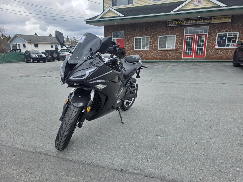 2025 Evoque Streetster R alt